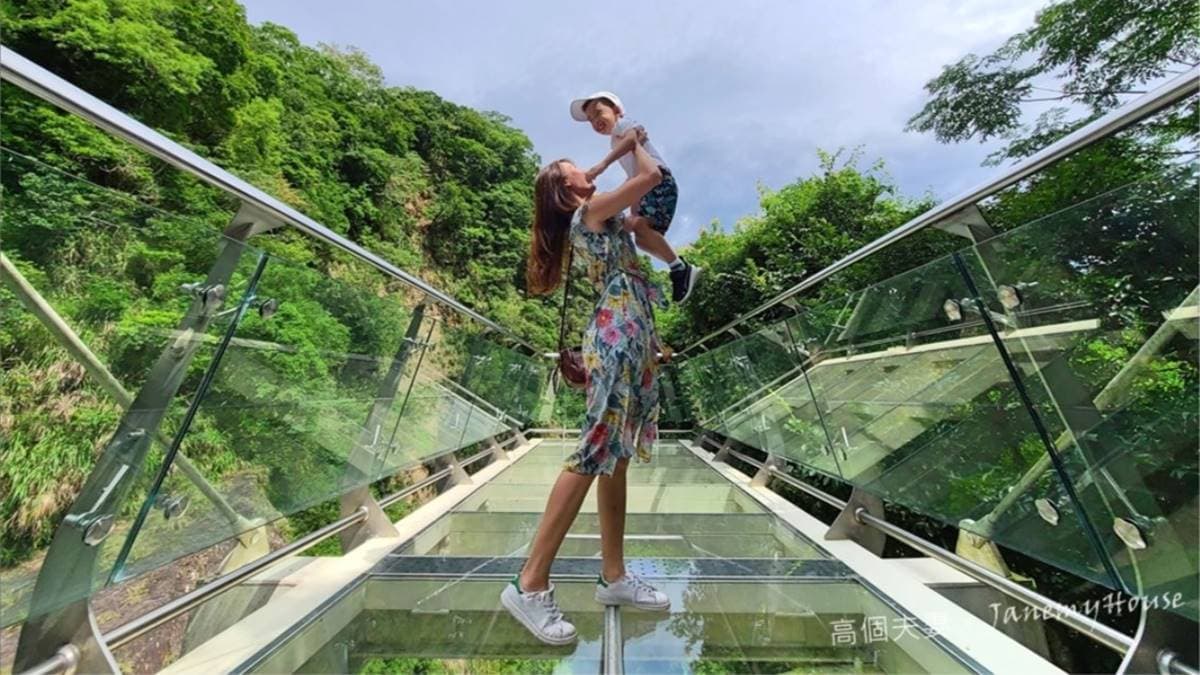 【全台精選9清涼戲水景點】玩水囉!祕境海灘拍天空之鏡、水圳當漂漂河、瀑布嗨玩獨木舟 【全台精選9清涼戲水景點】玩水囉!祕境海灘拍天空之鏡、水圳當漂漂河、瀑布嗨玩獨木舟