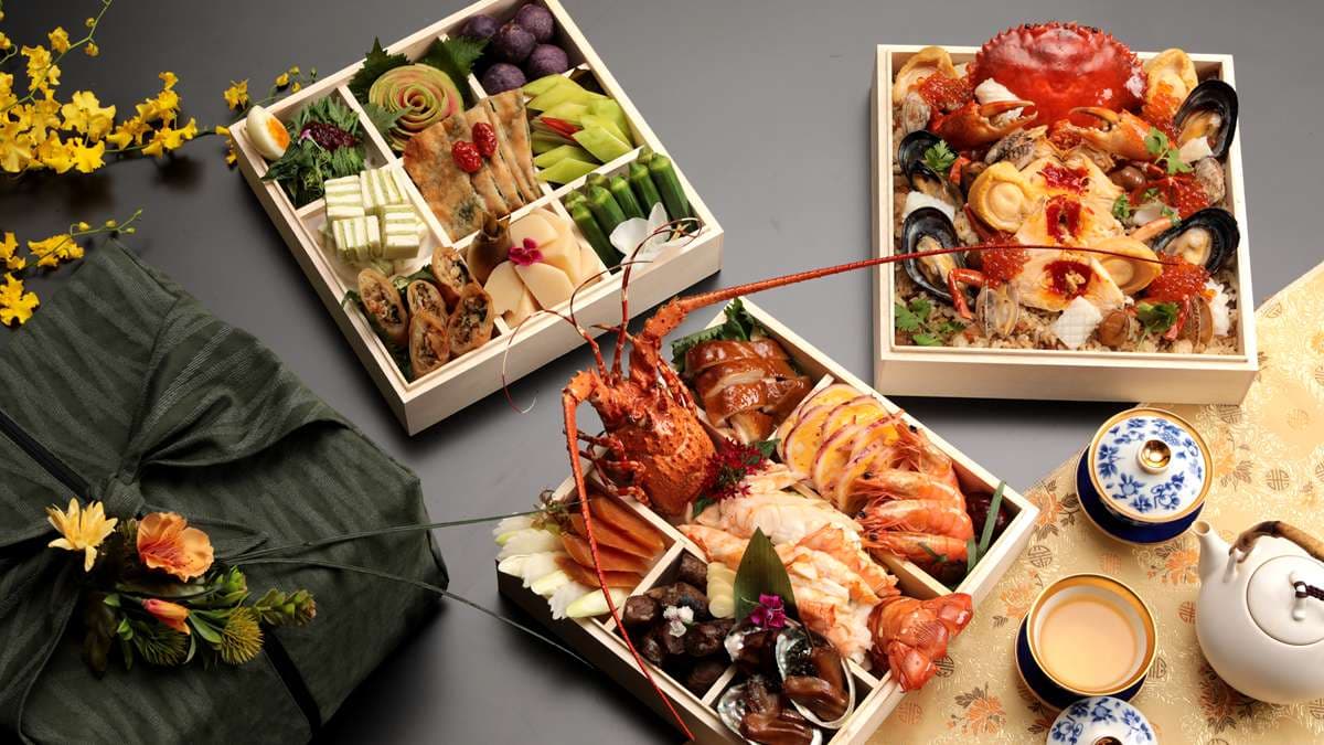 中威力彩頭獎要吃!8880元超華麗便當,龍蝦、鮑魚、紅蟳、淡菜都在這3層木盒裡 中威力彩頭獎要吃!8880元超華麗便當,龍蝦、鮑魚、紅蟳、淡菜都在這3層木盒裡