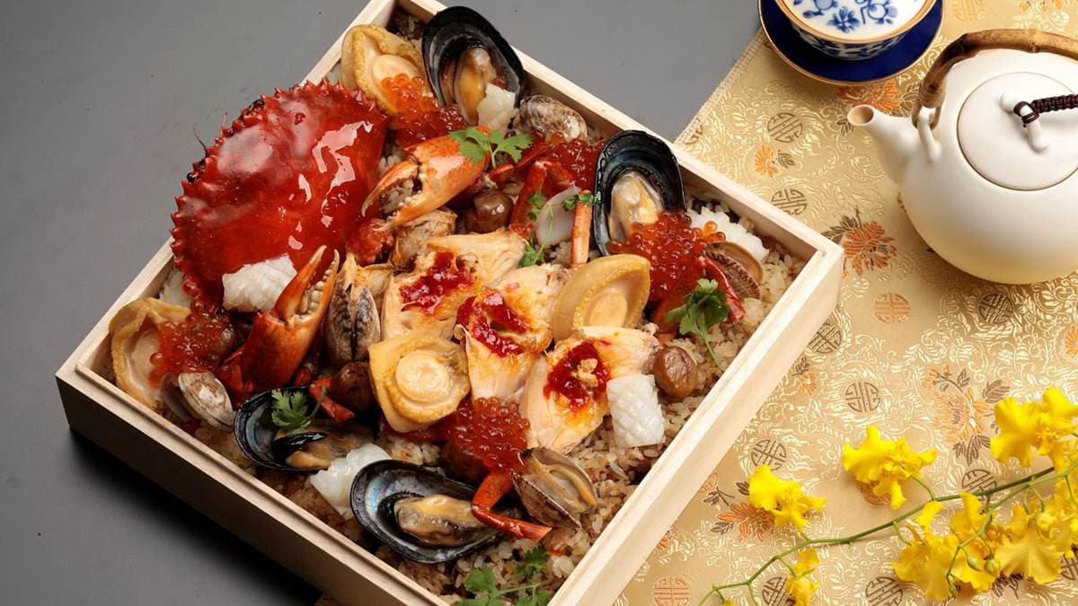 中威力彩頭獎要吃!8880元超華麗便當,龍蝦、鮑魚、紅蟳、淡菜都在這3層木盒裡 中威力彩頭獎要吃!8880元超華麗便當,龍蝦、鮑魚、紅蟳、淡菜都在這3層木盒裡