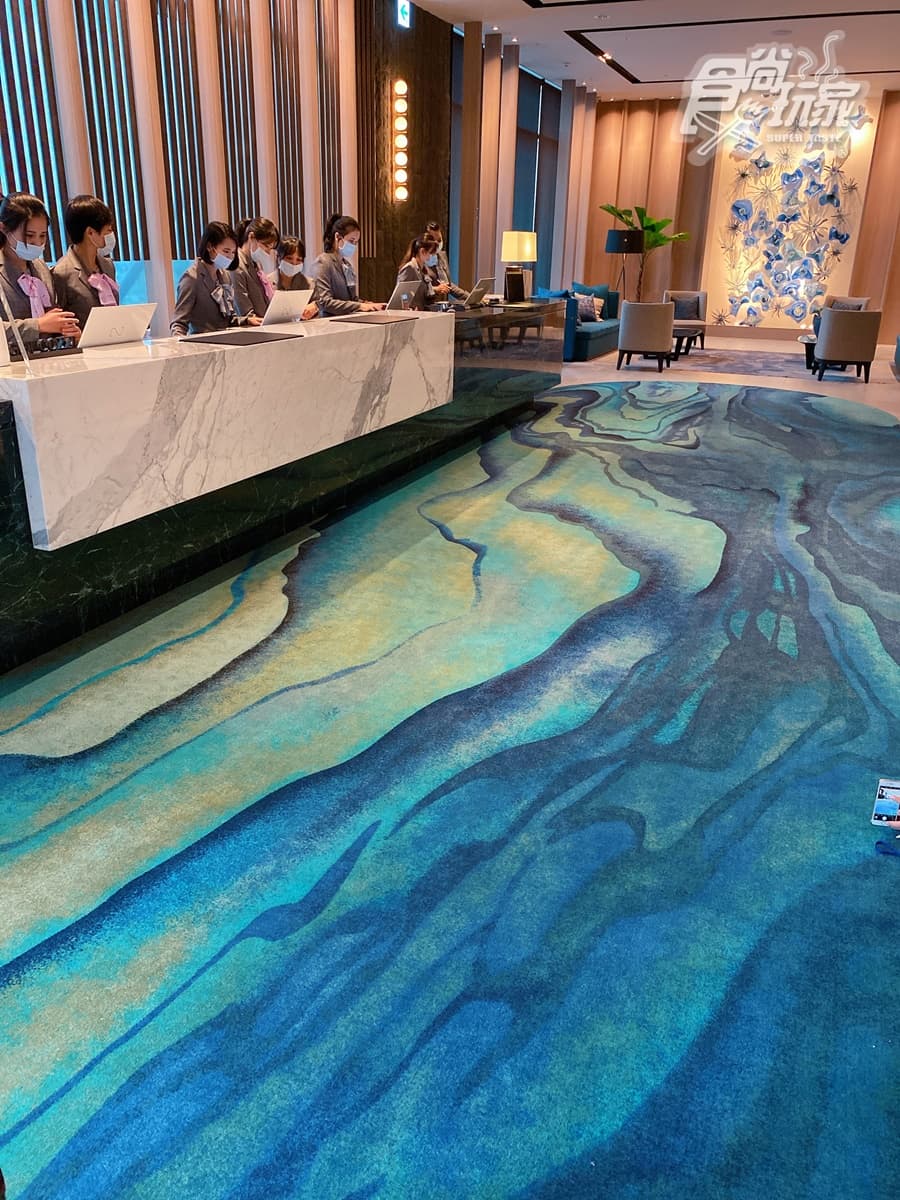 搶先水族館開幕!全台首家「海洋元素飯店」房內有鯨魚,碼頭Buffet、《甄嬛傳》餐廳必拍亮點直擊 搶先水族館開幕!全台首家「海洋元素飯店」房內有鯨魚,碼頭Buffet、《甄嬛傳》餐廳必拍亮點直擊
