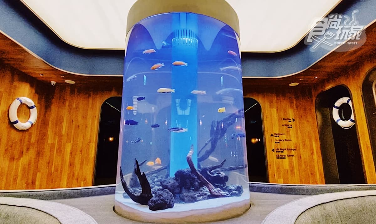 搶先水族館開幕!全台首家「海洋元素飯店」房內有鯨魚,碼頭Buffet、《甄嬛傳》餐廳必拍亮點直擊 搶先水族館開幕!全台首家「海洋元素飯店」房內有鯨魚,碼頭Buffet、《甄嬛傳》餐廳必拍亮點直擊