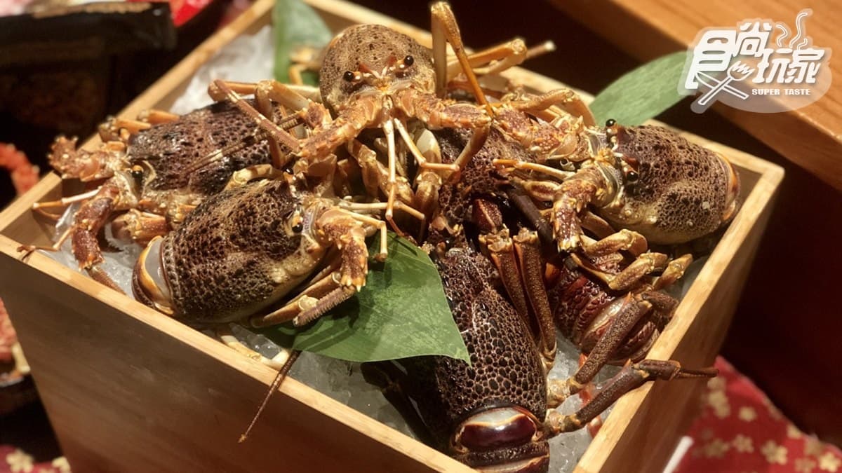 每日限量快搶!超狂「整隻黃金龍蝦海鮮丼」不用千元,獨創4段吃法超享受 每日限量快搶!超狂「整隻黃金龍蝦海鮮丼」不用千元,獨創4段吃法超享受