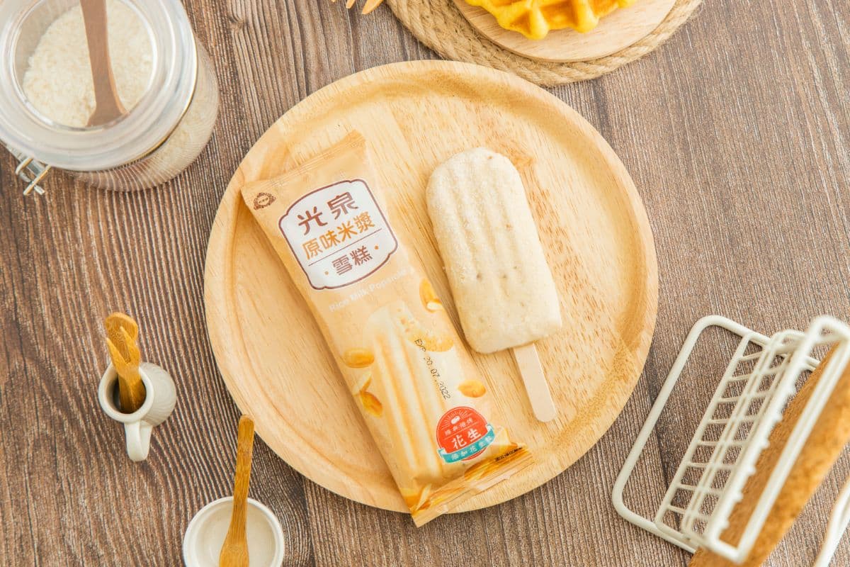 清涼濃郁又令人上癮的米漿,像極了愛情!夏日經典飲品再推懷舊米漿冰棒 清涼濃郁又令人上癮的米漿,像極了愛情!夏日經典飲品再推懷舊米漿冰棒