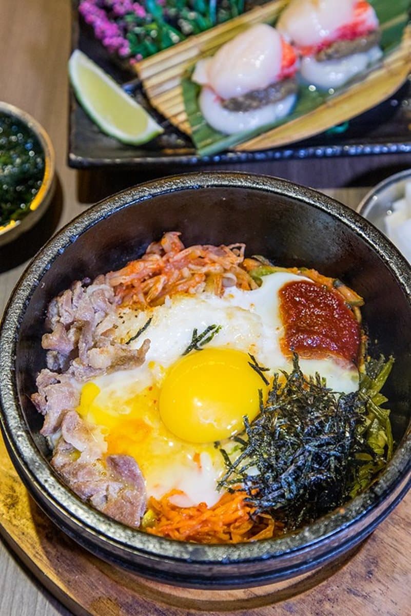去不了韓國就來這!罕見韓式餐酒館必點超大生蠔冷麵、「韓劇」調酒 去不了韓國就來這!罕見韓式餐酒館必點超大生蠔冷麵、「韓劇」調酒