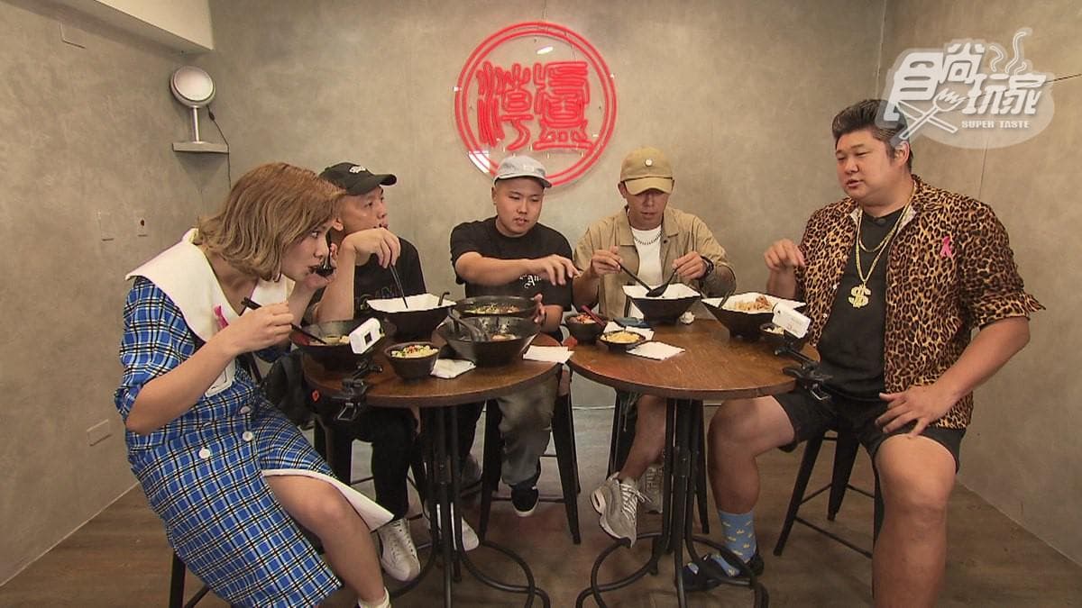 《食尚》台中Local美食之旅!玖壹壹當地頭舌,莎莎開高衩露大腿迎天團 《食尚》台中Local美食之旅!玖壹壹當地頭舌,莎莎開高衩露大腿迎天團