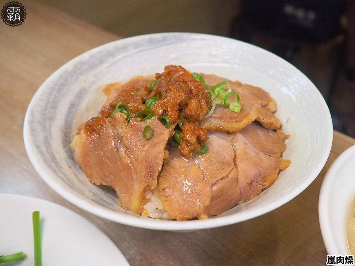 台中第二市場必吃美食!獨門肉燥熬煮過程不加一滴水,再搭手工豬肉丸香氣超迷人 台中第二市場必吃美食!獨門肉燥熬煮過程不加一滴水,再搭手工豬肉丸香氣超迷人