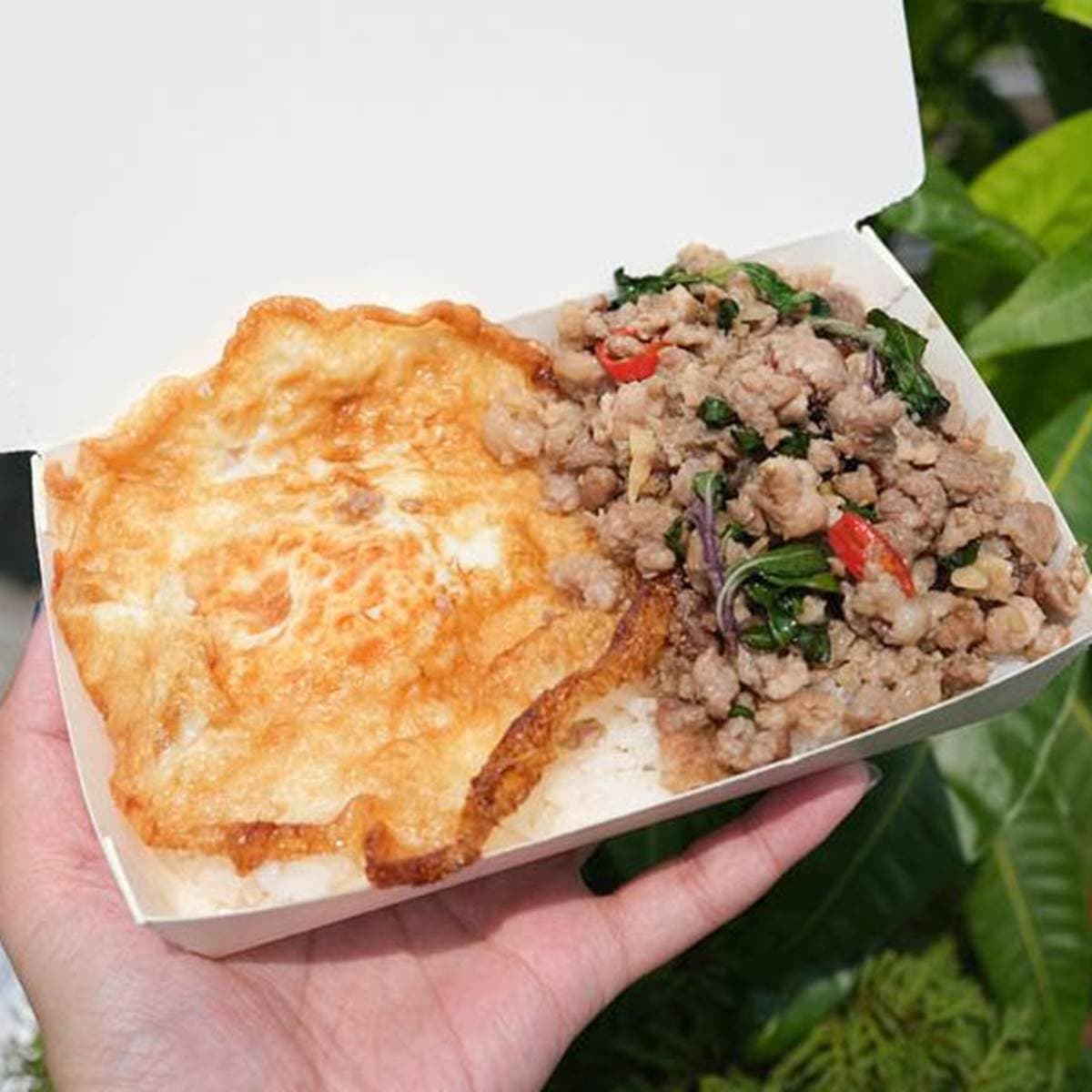 1天只賣3小時!台南無名便當店必吃銷魂「酥炸肉」,還有微辣打拋豬拌飯超開胃 1天只賣3小時!台南無名便當店必吃銷魂「酥炸肉」,還有微辣打拋豬拌飯超開胃