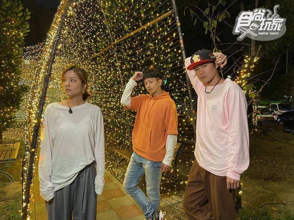 《食尚》帶路玩新北耶誕城!莎莎美拍歷年最華麗燈區,順路吃夜市澎派海鮮 《食尚》帶路玩新北耶誕城!莎莎美拍歷年最華麗燈區,順路吃夜市澎派海鮮