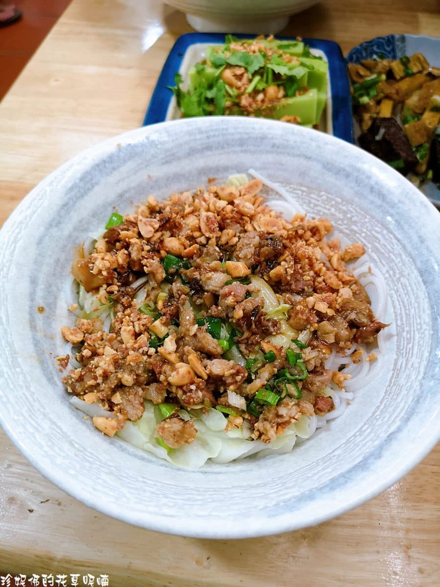 傳承三代!龍潭特製湯米干喝得到濃濃豬骨香,少見「碗豆粉」也必點 傳承三代!龍潭特製湯米干喝得到濃濃豬骨香,少見「碗豆粉」也必點