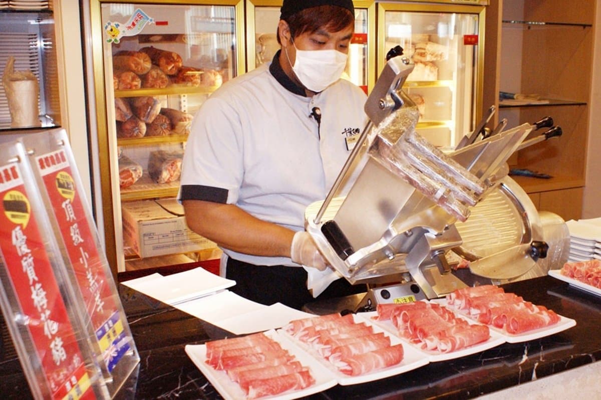 【新開店】打卡送「安格斯黑牛」!千葉火鍋開中部最大300坪門市,首3日祭雞佛吃到飽 【新開店】打卡送「安格斯黑牛」!千葉火鍋開中部最大300坪門市,首3日祭雞佛吃到飽