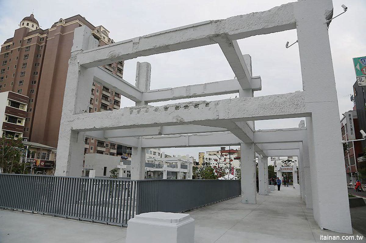 2021美拍清單!全台18處免費新打卡點:「梯田」公園、陸地版藍眼淚、亞洲最長旋轉橋 2021美拍清單!全台18處免費新打卡點:「梯田」公園、陸地版藍眼淚、亞洲最長旋轉橋