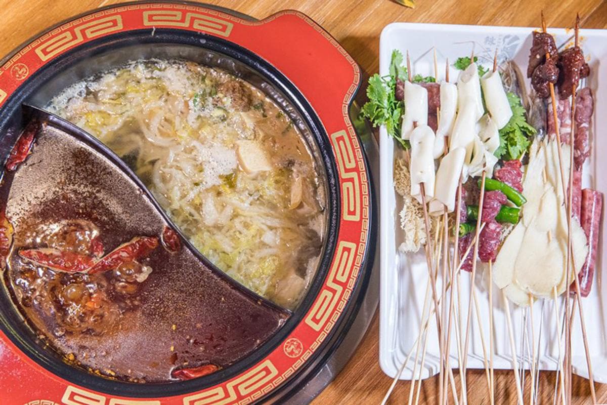 嗜辣者快筆記!台北正宗四川串串鍋牛油底料隨你加,必吃爽脆牛板筋、麻辣小龍蝦 嗜辣者快筆記!台北正宗四川串串鍋牛油底料隨你加,必吃爽脆牛板筋、麻辣小龍蝦