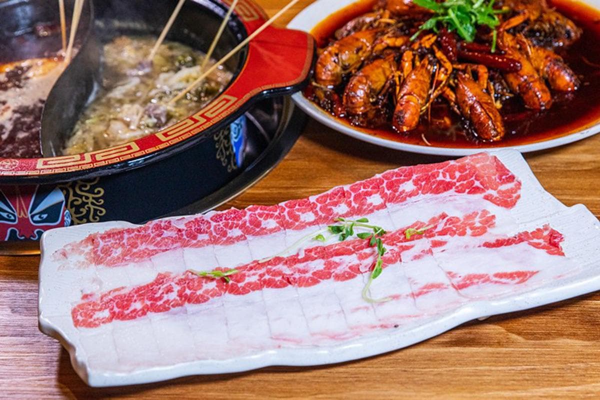 嗜辣者快筆記!台北正宗四川串串鍋牛油底料隨你加,必吃爽脆牛板筋、麻辣小龍蝦 嗜辣者快筆記!台北正宗四川串串鍋牛油底料隨你加,必吃爽脆牛板筋、麻辣小龍蝦