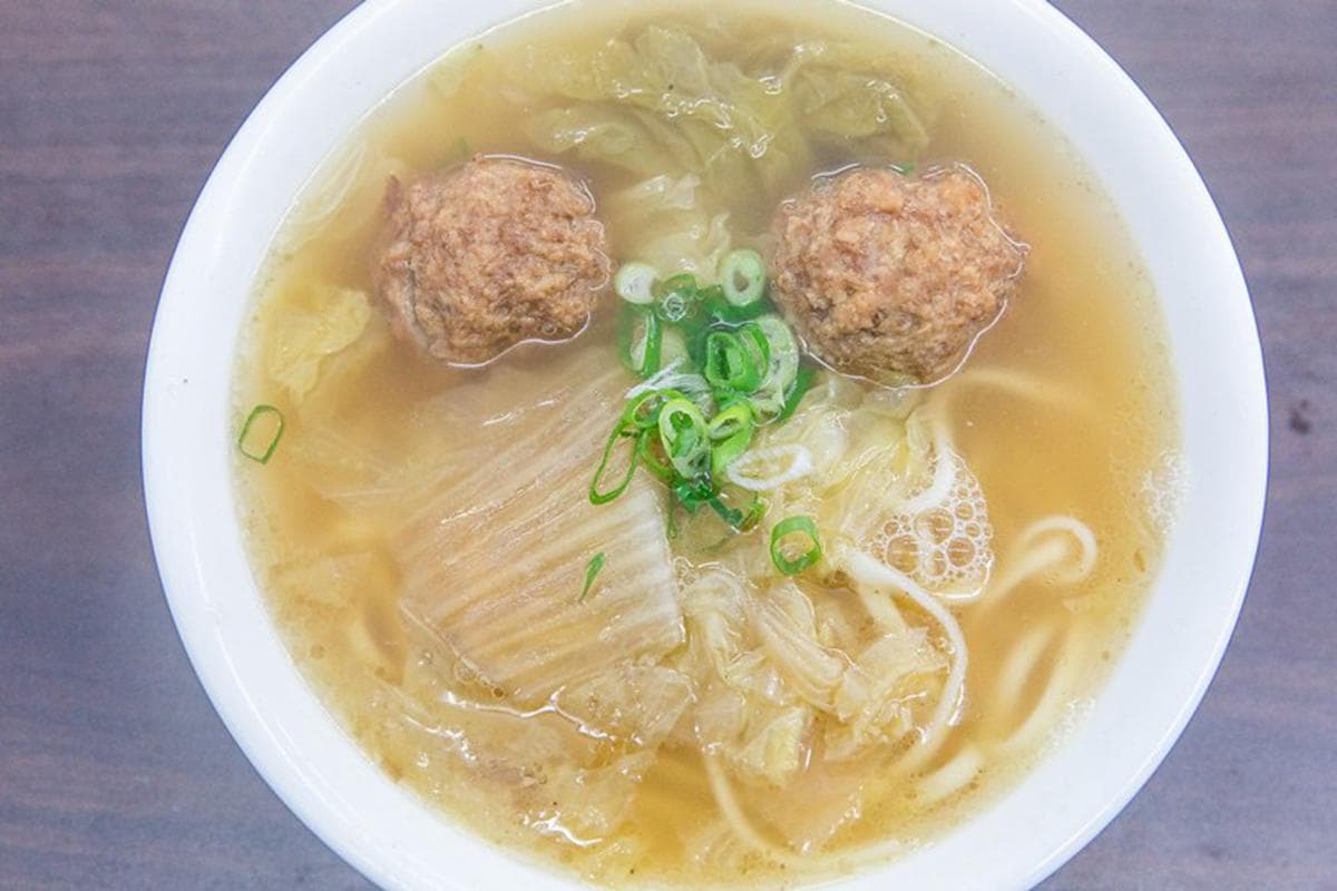 巷仔內的美味!板橋口碑麵店必吃銷魂獅子頭,香甜肉汁搭配清爽湯頭一喝停不下 巷仔內的美味!板橋口碑麵店必吃銷魂獅子頭,香甜肉汁搭配清爽湯頭一喝停不下