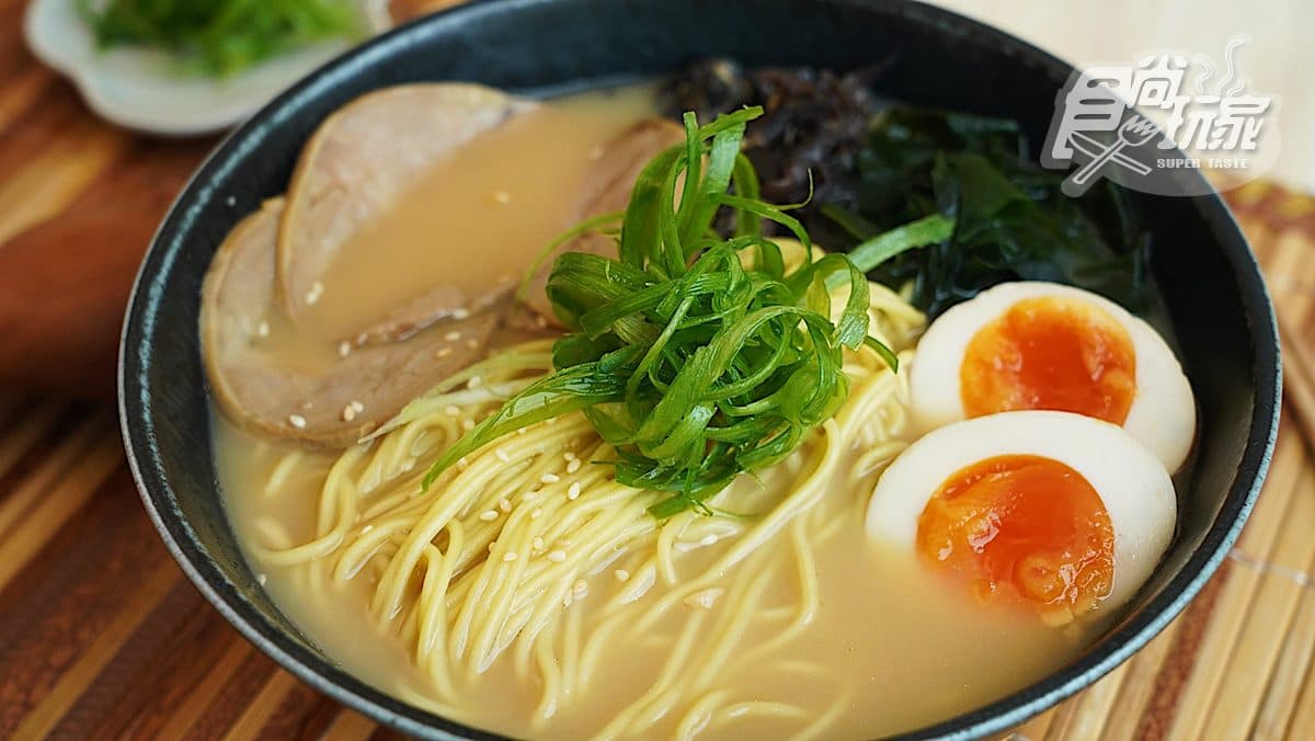 半夜不怕肚子餓!台中人氣深夜食堂「頑者拉麵」,出超狂「叉燒豬肋排拉麵」調理包 半夜不怕肚子餓!台中人氣深夜食堂「頑者拉麵」,出超狂「叉燒豬肋排拉麵」調理包