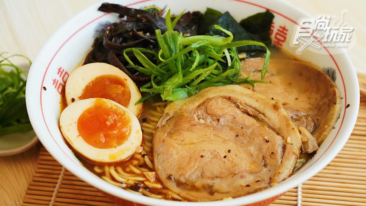 半夜不怕肚子餓!台中人氣深夜食堂「頑者拉麵」,出超狂「叉燒豬肋排拉麵」調理包 半夜不怕肚子餓!台中人氣深夜食堂「頑者拉麵」,出超狂「叉燒豬肋排拉麵」調理包