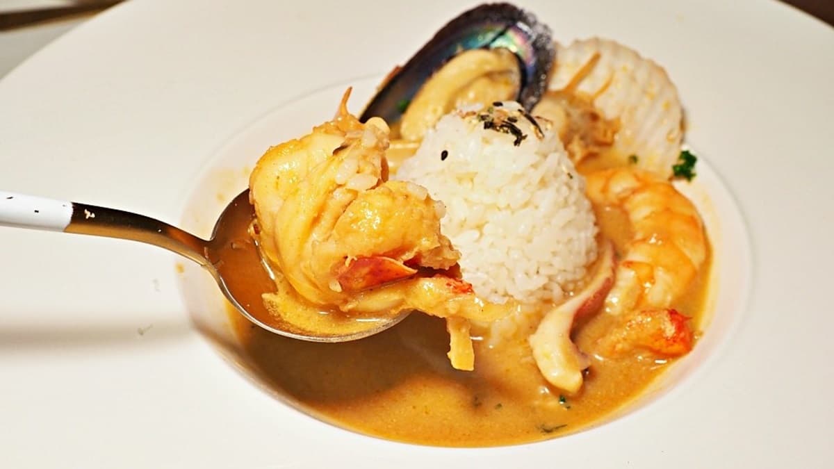 私廚料理只要800元!天母異國餐廳必點邪惡「鴨肝松露牛肉堡」,龍蝦泡飯蝦味爆表 私廚料理只要800元!天母異國餐廳必點邪惡「鴨肝松露牛肉堡」,龍蝦泡飯蝦味爆表