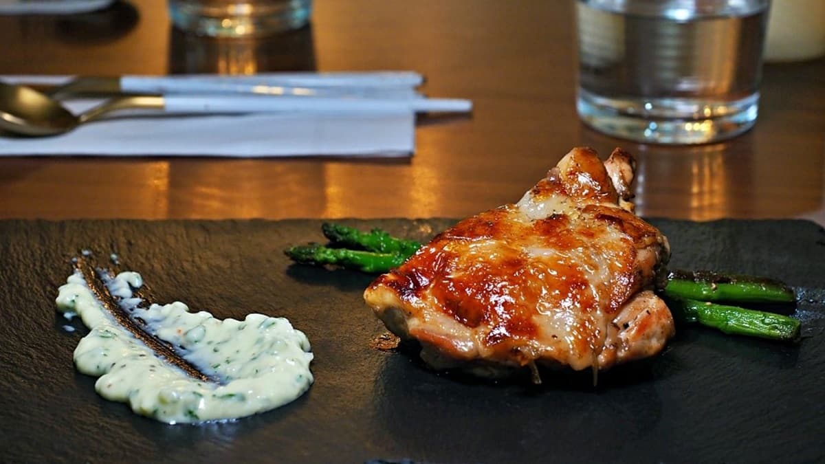 私廚料理只要800元!天母異國餐廳必點邪惡「鴨肝松露牛肉堡」,龍蝦泡飯蝦味爆表 私廚料理只要800元!天母異國餐廳必點邪惡「鴨肝松露牛肉堡」,龍蝦泡飯蝦味爆表