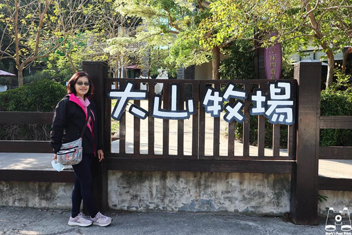 親子必遊!近距離「摸萌牛、餵牧草」,還能逛小超市、坐小火車小孩嗨翻 親子必遊!近距離「摸萌牛、餵牧草」,還能逛小超市、坐小火車小孩嗨翻