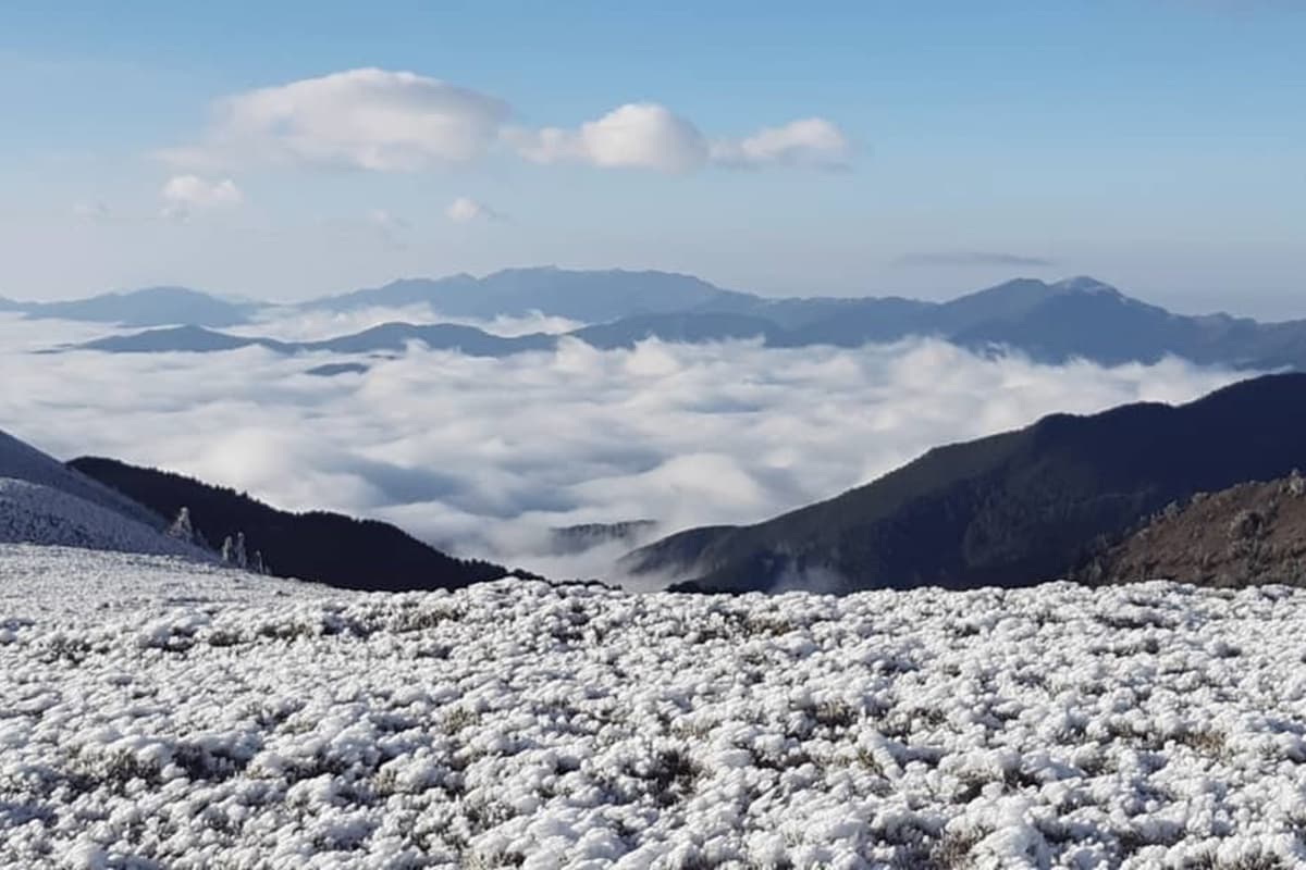 第四波寒流有望降雪!天使的眼淚「嘉明湖」化身銀白世界,日出、雲海宛如人間仙境 第四波寒流有望降雪!天使的眼淚「嘉明湖」化身銀白世界,日出、雲海宛如人間仙境