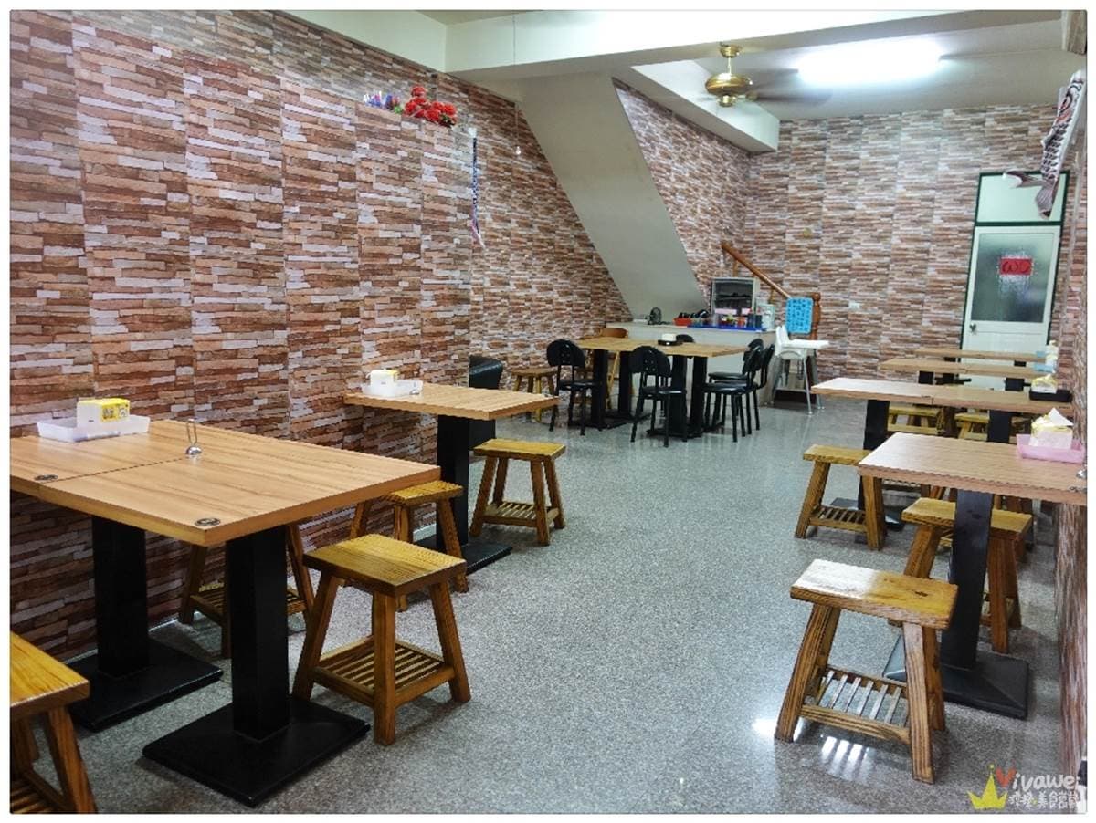 苗栗高CP小吃店給料不手軟!滷肉飯放天使蝦、蒸餃包大干貝、小卷湯麵鋪滿10隻 苗栗高CP小吃店給料不手軟!滷肉飯放天使蝦、蒸餃包大干貝、小卷湯麵鋪滿10隻