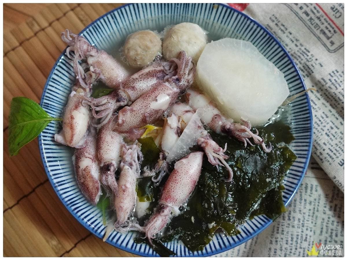 苗栗高CP小吃店給料不手軟!滷肉飯放天使蝦、蒸餃包大干貝、小卷湯麵鋪滿10隻 苗栗高CP小吃店給料不手軟!滷肉飯放天使蝦、蒸餃包大干貝、小卷湯麵鋪滿10隻