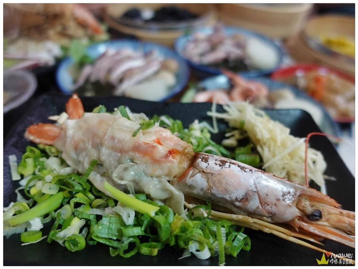 苗栗高CP小吃店給料不手軟!滷肉飯放天使蝦、蒸餃包大干貝、小卷湯麵鋪滿10隻 苗栗高CP小吃店給料不手軟!滷肉飯放天使蝦、蒸餃包大干貝、小卷湯麵鋪滿10隻