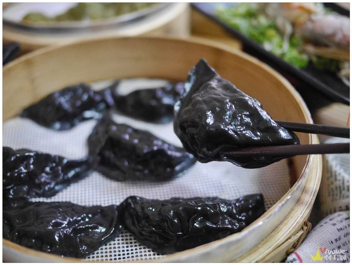苗栗高CP小吃店給料不手軟!滷肉飯放天使蝦、蒸餃包大干貝、小卷湯麵鋪滿10隻 苗栗高CP小吃店給料不手軟!滷肉飯放天使蝦、蒸餃包大干貝、小卷湯麵鋪滿10隻