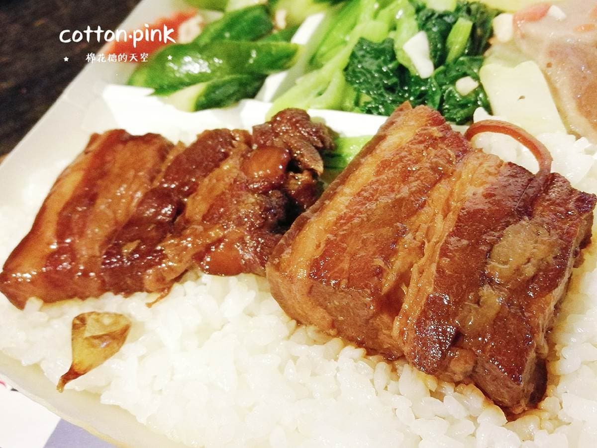 每天都排隊!台中超夯便當必點這3款:奶香黑胡椒豬排、外酥內嫩炸雞排、超入味爌肉 每天都排隊!台中超夯便當必點這3款:奶香黑胡椒豬排、外酥內嫩炸雞排、超入味爌肉