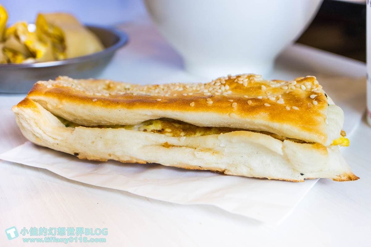 凌晨5點半就排隊!台北超夯早餐必點這7樣:豆腐花鹹豆漿、厚燒餅夾蛋、焦糖甜餅 凌晨5點半就排隊!台北超夯早餐必點這7樣:豆腐花鹹豆漿、厚燒餅夾蛋、焦糖甜餅