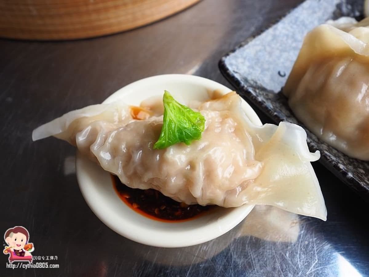 Google評價4.7顆星!桃園無招牌鮮蝦大餛飩皮薄餡扎實,必沾手炒辣椒油更對味 Google評價4.7顆星!桃園無招牌鮮蝦大餛飩皮薄餡扎實,必沾手炒辣椒油更對味