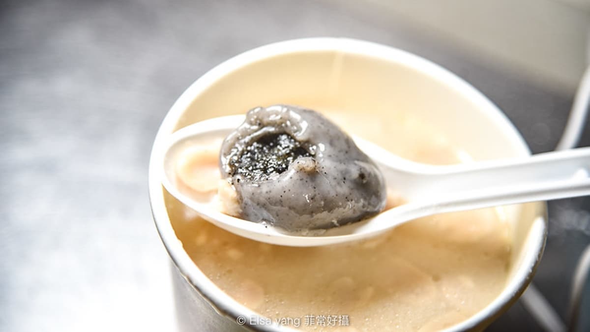 一甲子的好滋味!萬華老字號花生芝麻湯圓濃而不膩,必嘗獨創起司燒麻糬超邪惡 一甲子的好滋味!萬華老字號花生芝麻湯圓濃而不膩,必嘗獨創起司燒麻糬超邪惡