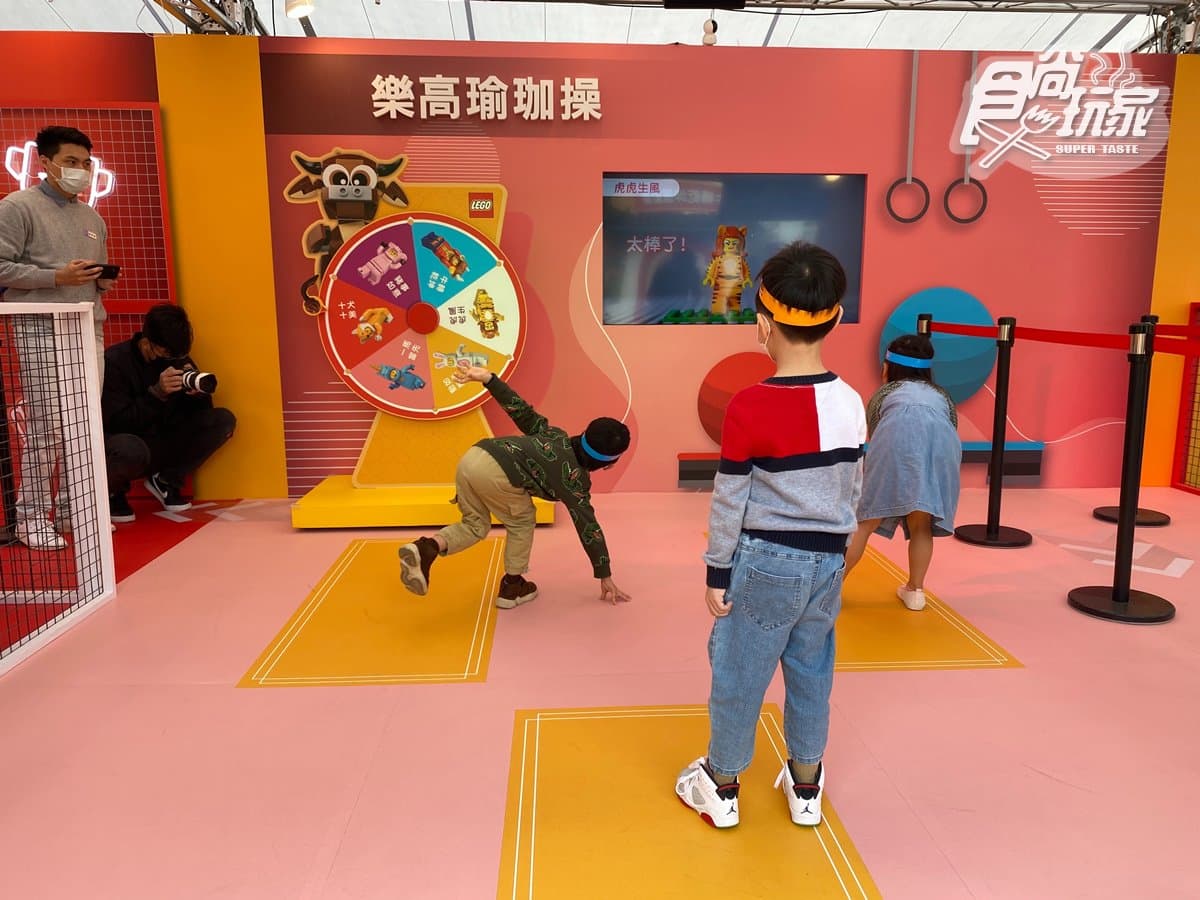 樂高迷要衝!6公尺高巨型牛年人偶這裡免費玩遊戲、拍照,在快閃店買盒組享8折優惠 樂高迷要衝!6公尺高巨型牛年人偶這裡免費玩遊戲、拍照,在快閃店買盒組享8折優惠