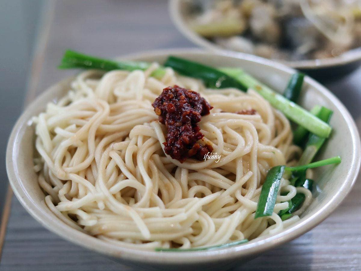 老饕才知!板橋無招牌「乾蚵」鮮甜還會爆漿,加碼隱藏版浮誇乾麵吃法 老饕才知!板橋無招牌「乾蚵」鮮甜還會爆漿,加碼隱藏版浮誇乾麵吃法