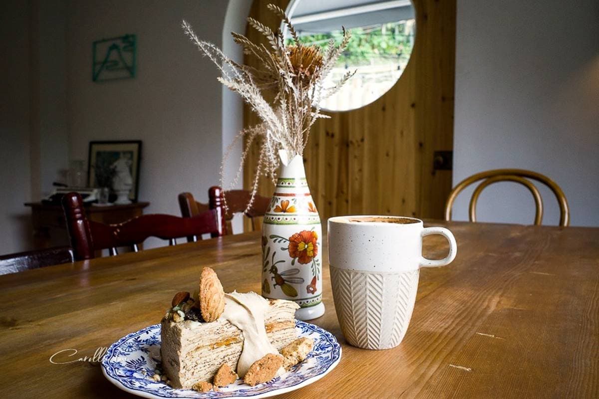 網美快朝聖!暴紅餐酒館必拍浪漫「戶外露臺」,明太子燉飯吃得到整隻「軟殼蟹」 網美快朝聖!暴紅餐酒館必拍浪漫「戶外露臺」,明太子燉飯吃得到整隻「軟殼蟹」