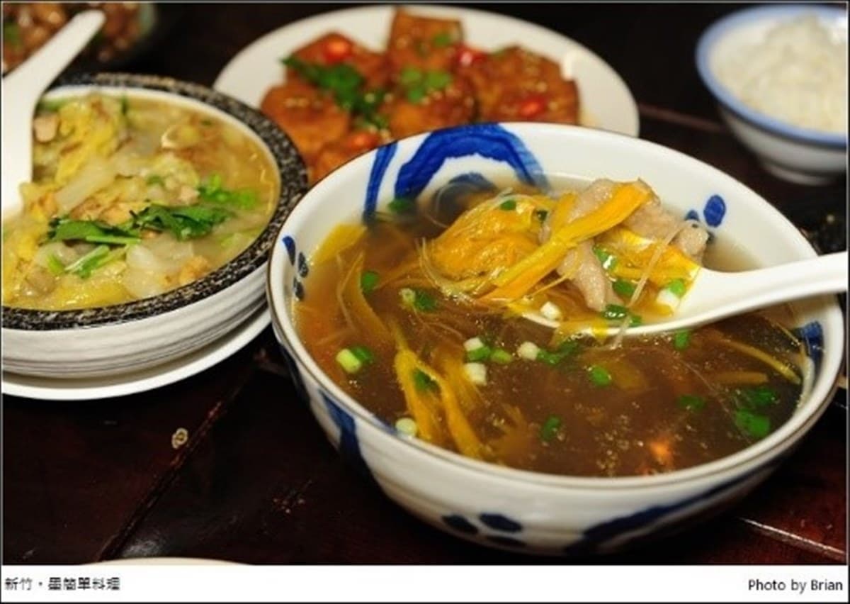 夜間限定!新竹復古麵館搖身一變居酒屋,必點用生命做的滷白菜、3椒合體椒麻雞 夜間限定!新竹復古麵館搖身一變居酒屋,必點用生命做的滷白菜、3椒合體椒麻雞