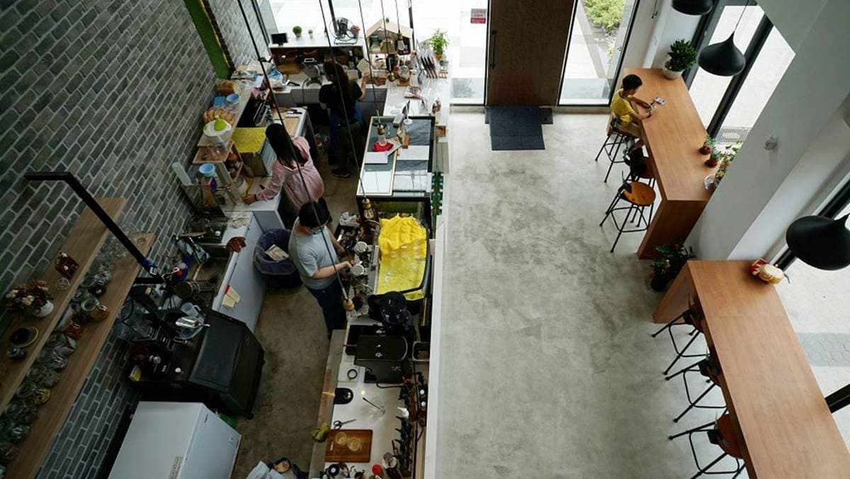 林口打卡咖啡店!挑高+落地窗設計超好拍,燻雞組合、水果鬆餅一上桌立刻掃盤 林口打卡咖啡店!挑高+落地窗設計超好拍,燻雞組合、水果鬆餅一上桌立刻掃盤