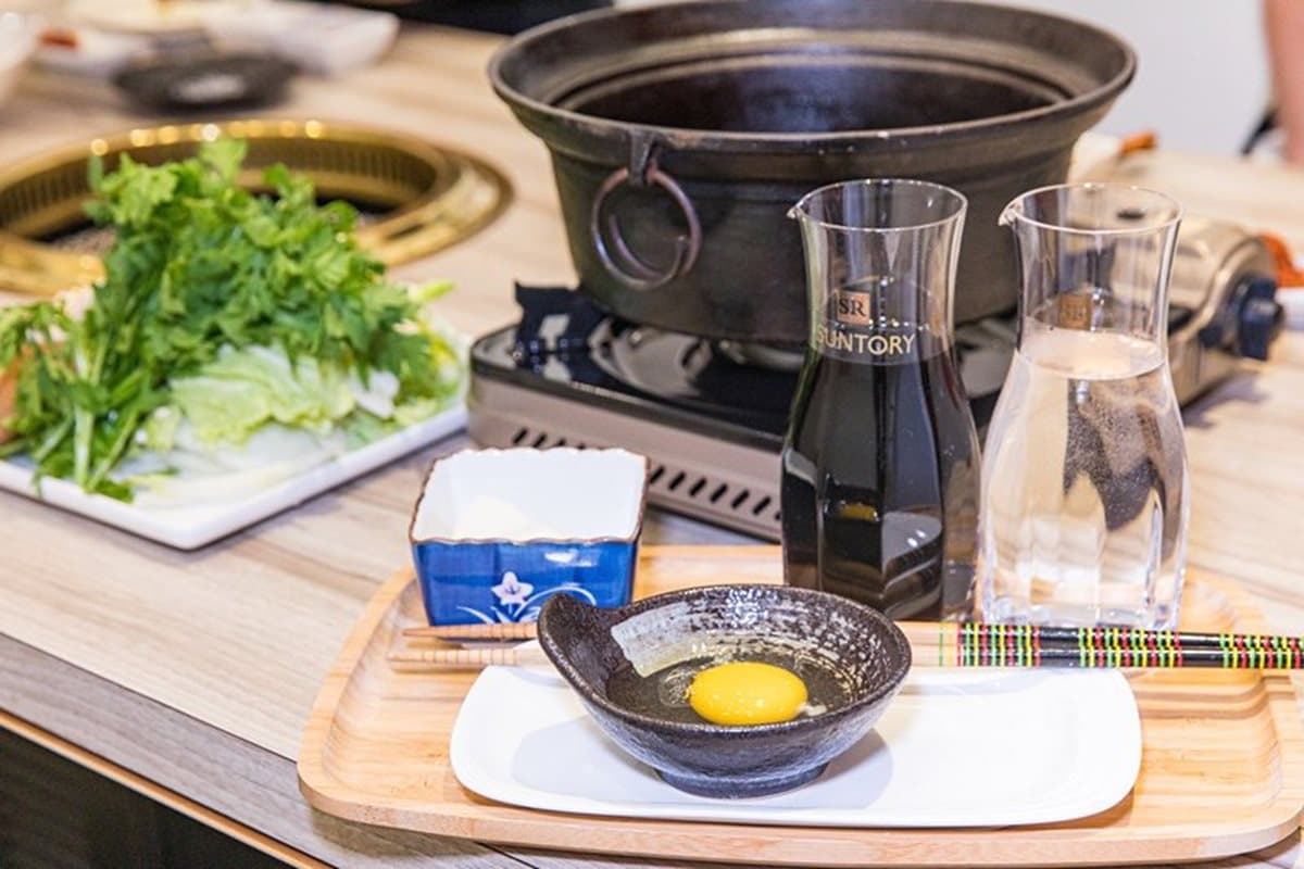 1秒到日本!台中巷弄豪宅隱藏道地「關東風」壽喜燒,A5和牛涮自製醬汁一吃上癮 1秒到日本!台中巷弄豪宅隱藏道地「關東風」壽喜燒,A5和牛涮自製醬汁一吃上癮