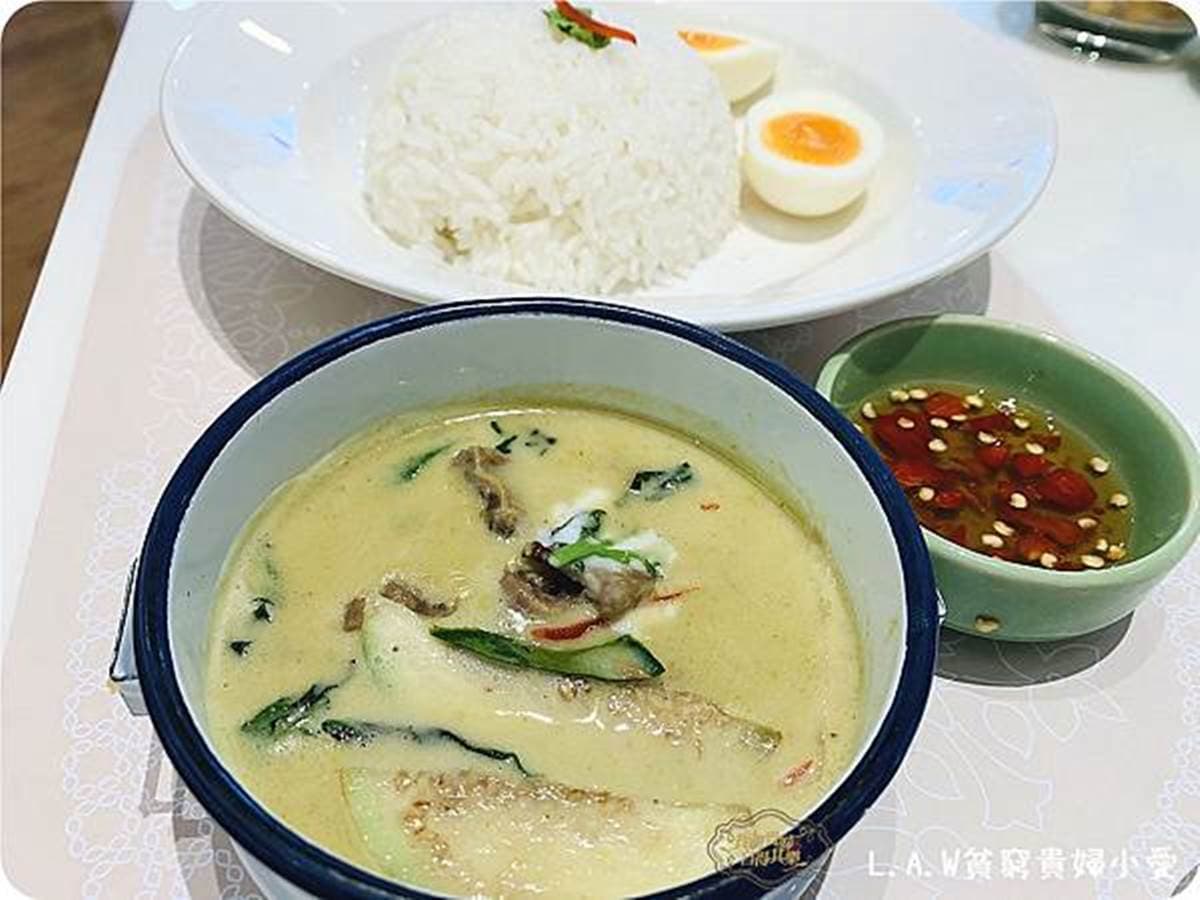曼谷人氣網美餐廳來中壢了!必吃這6道:減醣「櫛瓜麵」、粄炒打拋雞、松露炸雞翅 曼谷人氣網美餐廳來中壢了!必吃這6道:減醣「櫛瓜麵」、粄炒打拋雞、松露炸雞翅