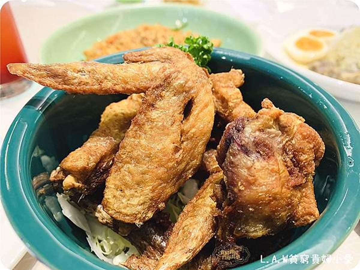 曼谷人氣網美餐廳來中壢了!必吃這6道:減醣「櫛瓜麵」、粄炒打拋雞、松露炸雞翅 曼谷人氣網美餐廳來中壢了!必吃這6道:減醣「櫛瓜麵」、粄炒打拋雞、松露炸雞翅