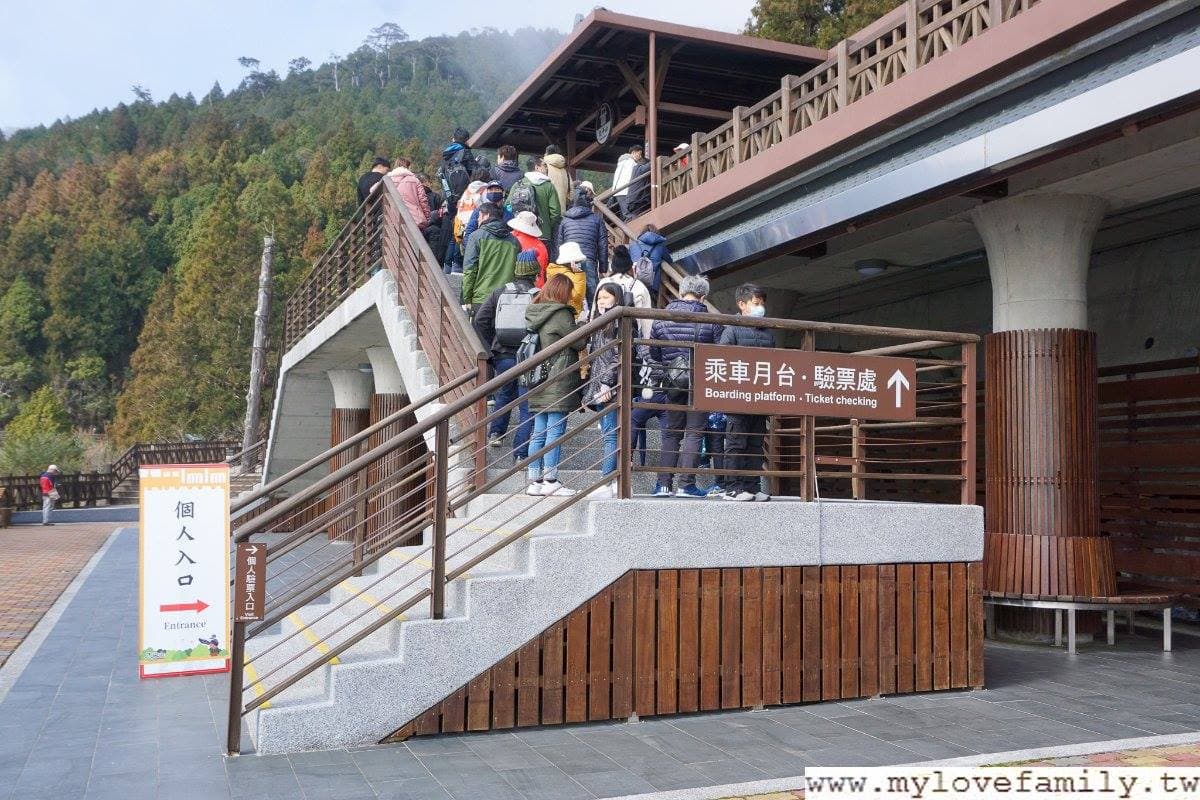 森林浴+溫泉浴雙享受!搭蹦蹦車美拍宜蘭太平山,順路喝雲海咖啡、泡仙氣美人湯 森林浴+溫泉浴雙享受!搭蹦蹦車美拍宜蘭太平山,順路喝雲海咖啡、泡仙氣美人湯