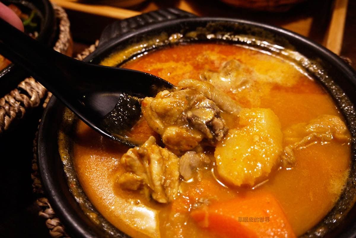 1秒到星馬!台北道地南洋肉骨茶超搭羅漢果汁,唰嘴「南乳五花肉」也必點 1秒到星馬!台北道地南洋肉骨茶超搭羅漢果汁,唰嘴「南乳五花肉」也必點