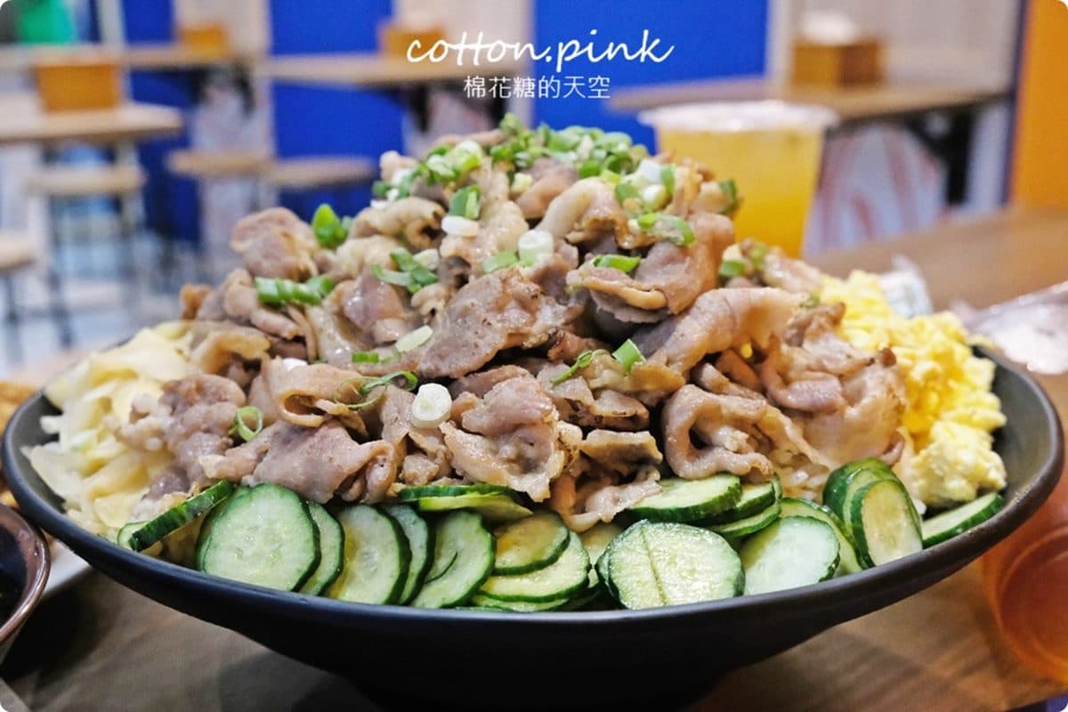 大胃王快衝台中!巨無霸丼飯30分內挑戰成功只要1元,滿滿炙燒豚肉堆成山超過癮 大胃王快衝台中!巨無霸丼飯30分內挑戰成功只要1元,滿滿炙燒豚肉堆成山超過癮