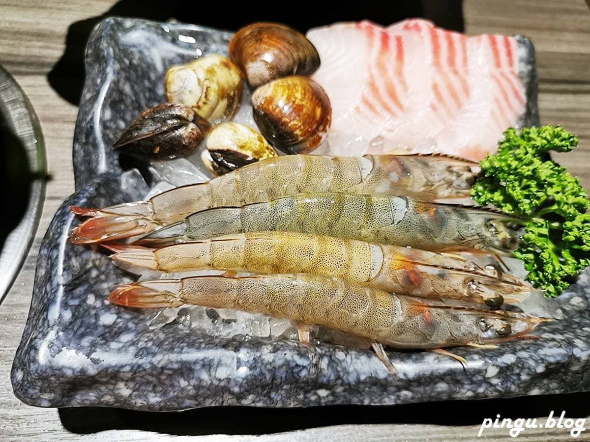 員林高CP火鍋店!酒瓶花牆超好拍,每鍋278元起還有明治冰淇淋吃到飽 員林高CP火鍋店!酒瓶花牆超好拍,每鍋278元起還有明治冰淇淋吃到飽