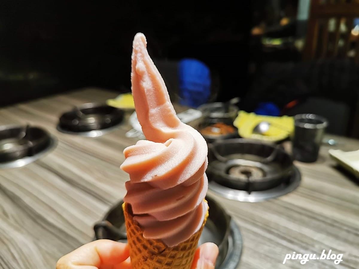 員林高CP火鍋店!酒瓶花牆超好拍,每鍋278元起還有明治冰淇淋吃到飽 員林高CP火鍋店!酒瓶花牆超好拍,每鍋278元起還有明治冰淇淋吃到飽