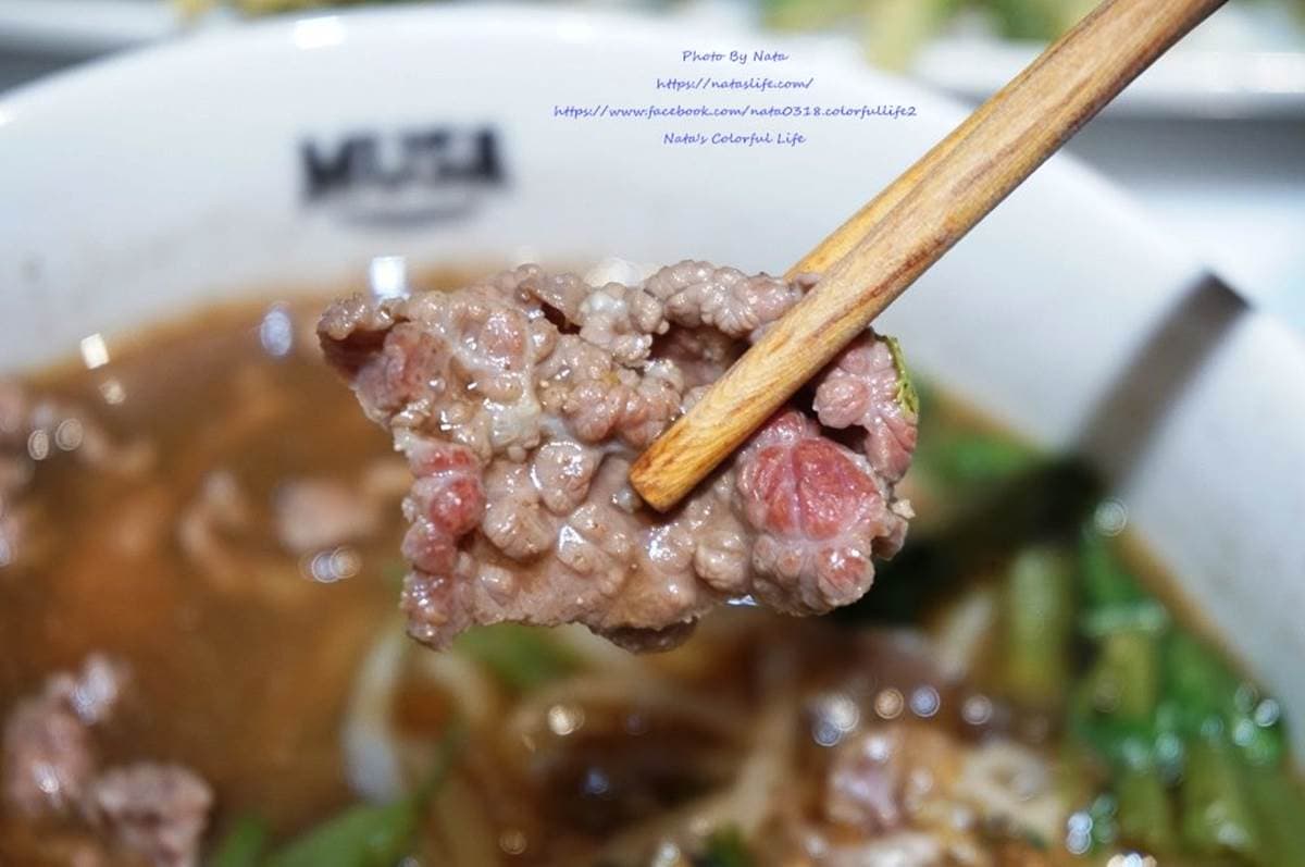 獨特「黑湯」免費續!台南道地泰式船麵隨你加九層塔、豆芽菜,配海鮮酥炸空心菜超對味 獨特「黑湯」免費續!台南道地泰式船麵隨你加九層塔、豆芽菜,配海鮮酥炸空心菜超對味