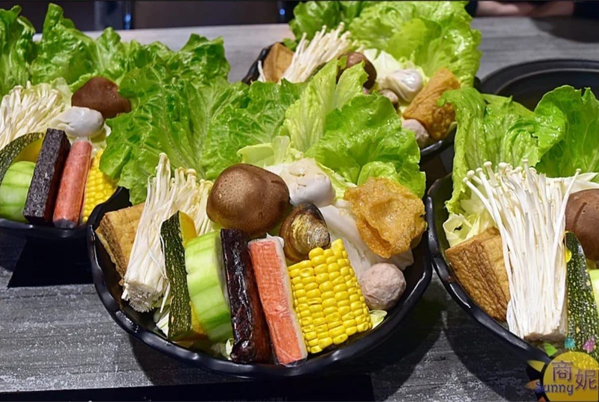 【新開店】海鮮控衝了!台中高CP值火鍋獨享龍蝦最低只要599元,隱藏版套餐有20隻蝦子 【新開店】海鮮控衝了!台中高CP值火鍋獨享龍蝦最低只要599元,隱藏版套餐有20隻蝦子