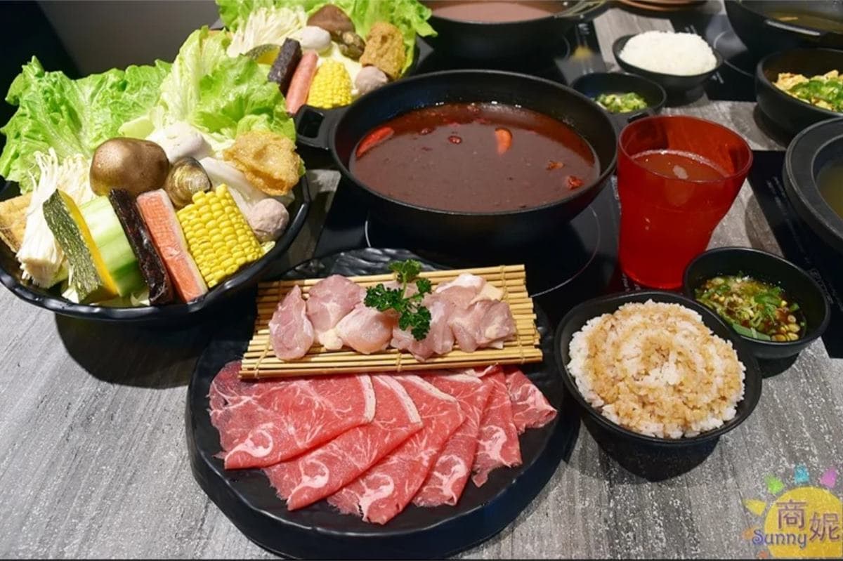 【新開店】海鮮控衝了!台中高CP值火鍋獨享龍蝦最低只要599元,隱藏版套餐有20隻蝦子 【新開店】海鮮控衝了!台中高CP值火鍋獨享龍蝦最低只要599元,隱藏版套餐有20隻蝦子