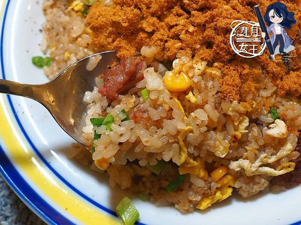 太銷魂!中壢唰嘴鹹豬肉炒飯吃過回不去,超邪惡蛋包熱狗捲有滿滿起司 太銷魂!中壢唰嘴鹹豬肉炒飯吃過回不去,超邪惡蛋包熱狗捲有滿滿起司