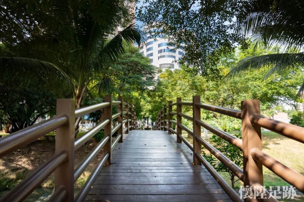 台版紐約中央公園!市區洗森林浴,打卡浪漫夢湖、夫妻樹、荷花池畔拱橋 台版紐約中央公園!市區洗森林浴,打卡浪漫夢湖、夫妻樹、荷花池畔拱橋